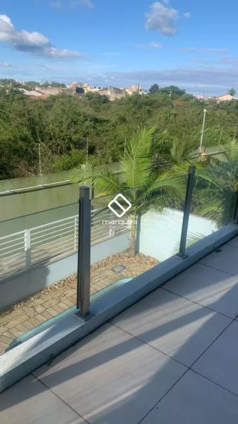 Casa com 5 quartos, 3 banheiros e 316m² à venda no bairro São Gonçalo, Pelotas