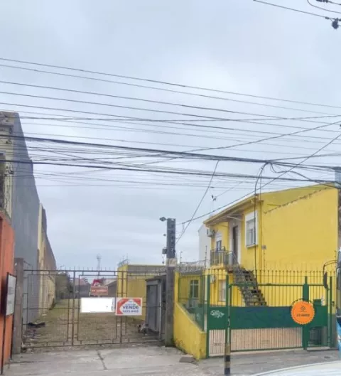 Terreno à venda no bairro Centro, Pelotas