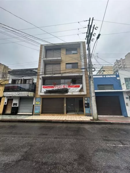 Prédio Comercial com 2 quartos, 3 banheiros e 364m² à venda no bairro Centro, Pelotas