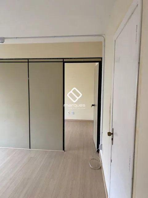 Sala com 1 banheiro e 31m² à venda no bairro Centro, Pelotas
