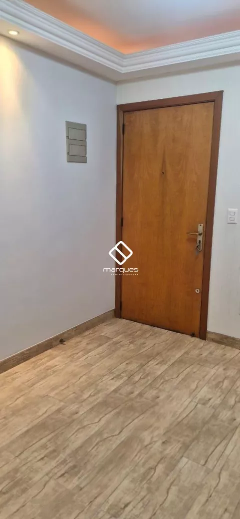 Apartamento com 2 quartos, 1 banheiro e 115m² à venda no bairro Centro, Pelotas